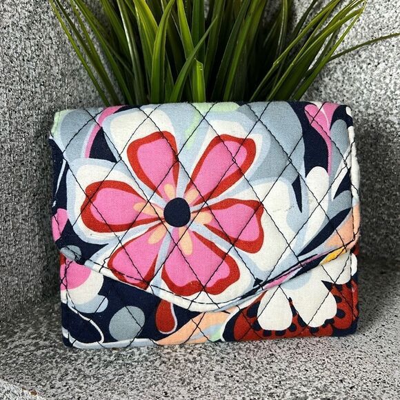 Vera Bradley RFID Mini Tri-Fold Wallet Mod Paisley Blue Floral - Picture 1 of 8
